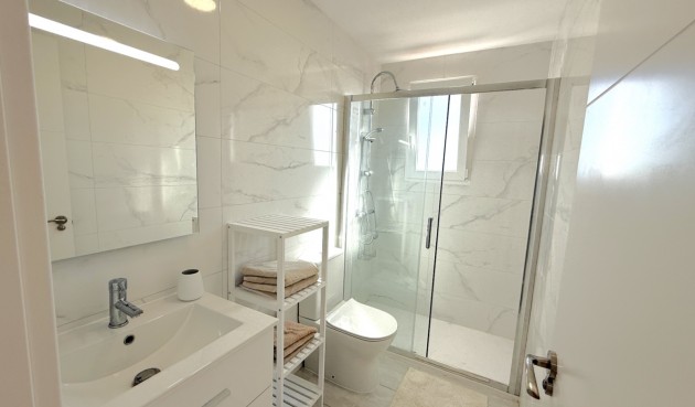 Reventa - Ático -
Torrevieja - Costa Blanca