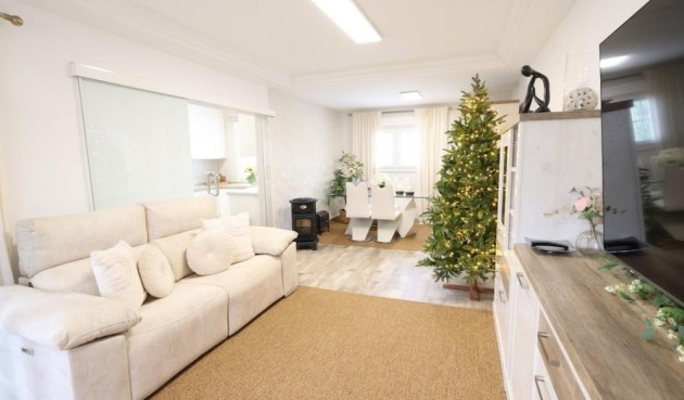 Reventa - Villa -
San Miguel de Salinas - Inland