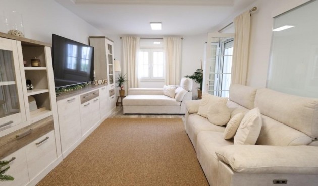 Reventa - Villa -
San Miguel de Salinas - Inland