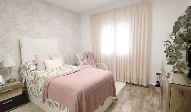 Reventa - Villa -
San Miguel de Salinas - Inland