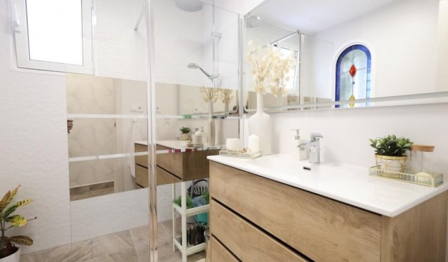 Reventa - Villa -
San Miguel de Salinas - Inland