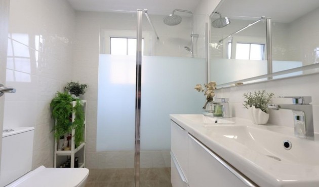 Reventa - Villa -
San Miguel de Salinas - Inland