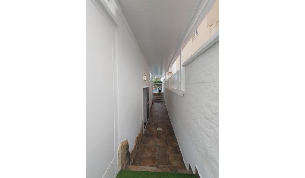 Reventa - Villa -
San Miguel de Salinas - Inland