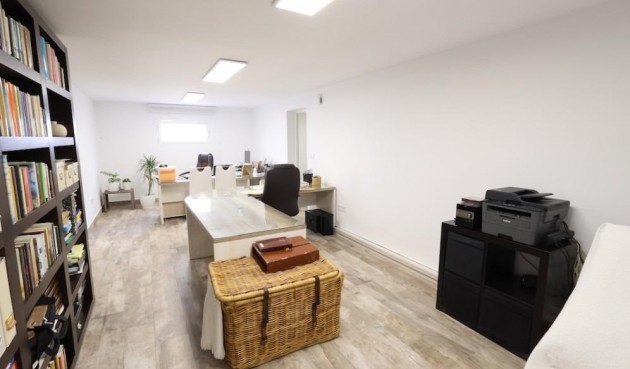 Reventa - Villa -
San Miguel de Salinas - Inland