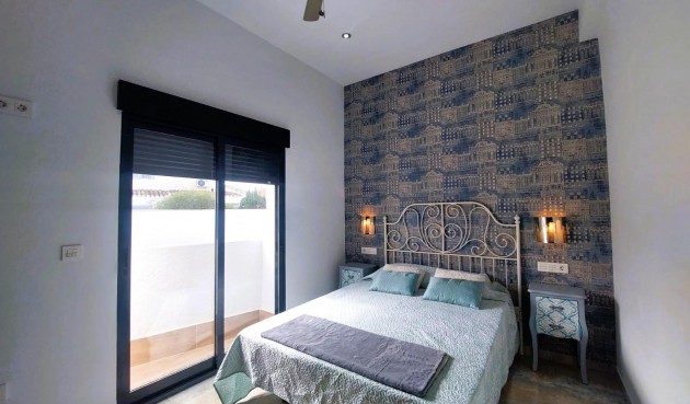 Brukt - Villa -
Pilar de la Horadada - Costa Blanca