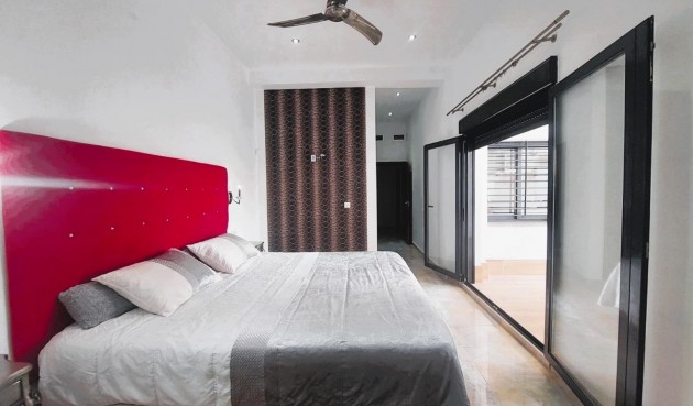 Brukt - Villa -
Pilar de la Horadada - Costa Blanca