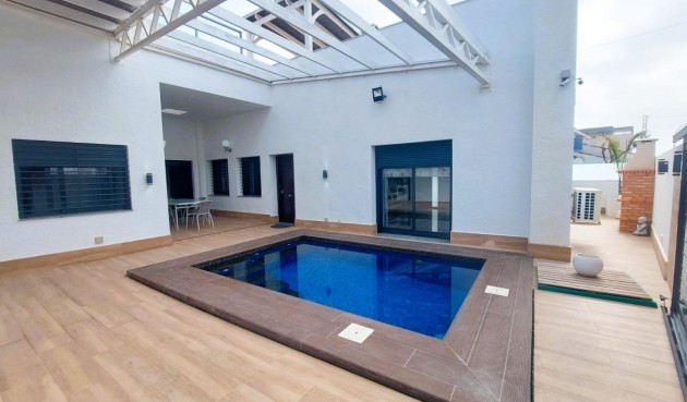 Brukt - Villa -
Pilar de la Horadada - Costa Blanca