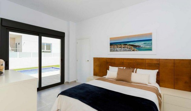 New Build - Villa -
Daya Nueva - Centro