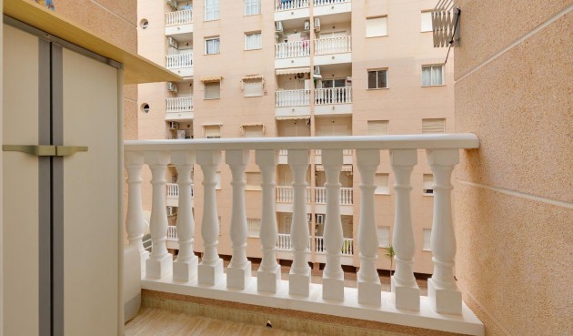 Reventa - Apartment -
Torrevieja - Centro