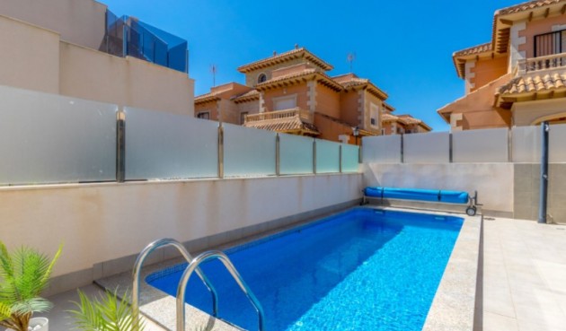 Brukt - Villa -
Torrevieja - Costa Blanca