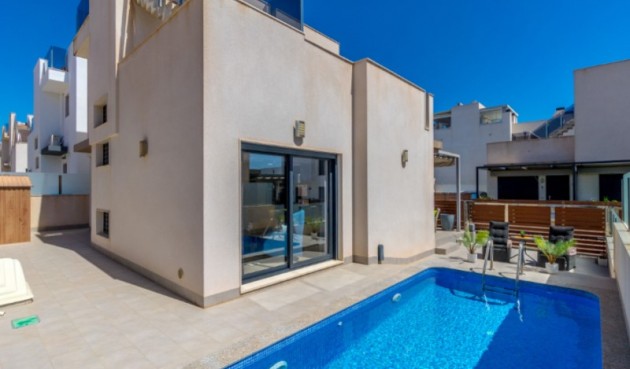 Brukt - Villa -
Torrevieja - Costa Blanca