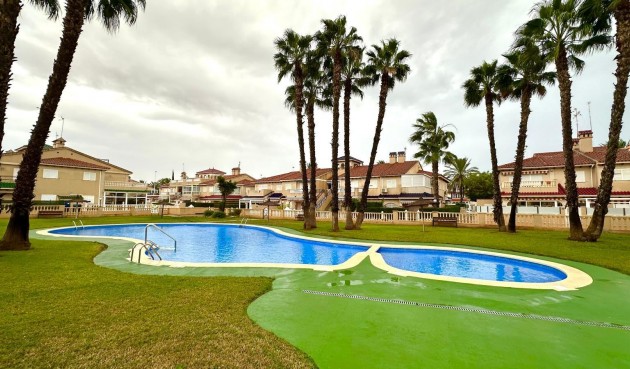 Brukt - Bungalow -
Orihuela Costa - Playa Flamenca Norte