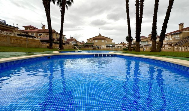 Brukt - Bungalow -
Orihuela Costa - Playa Flamenca Norte