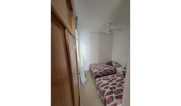 Resale - Bungalow -
Orihuela Costa - La Florida