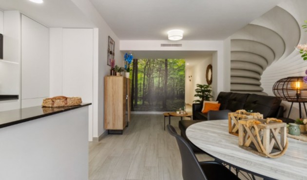 Resale - Apartment -
Torrevieja - Costa Blanca