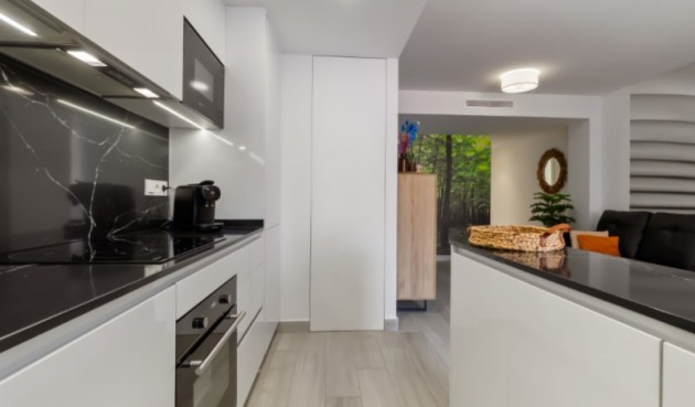 Resale - Apartment -
Torrevieja - Costa Blanca