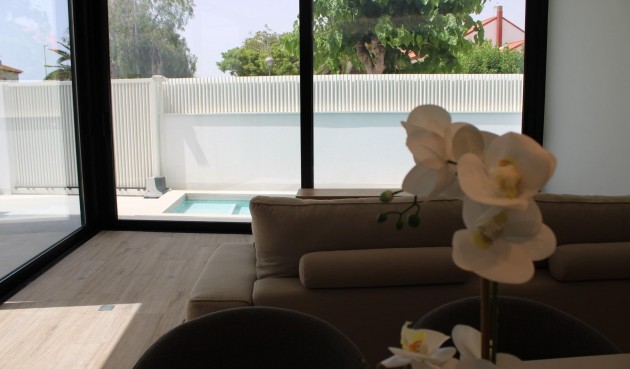 Nybygg - Villa -
Pilar de la Horadada - Torre De La Horadada