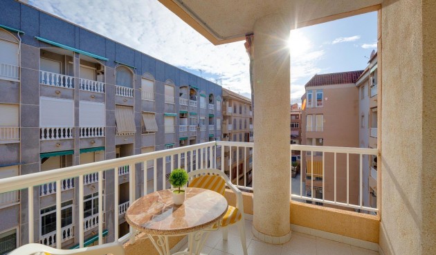 Brukt - Apartment -
Torrevieja - Acequion
