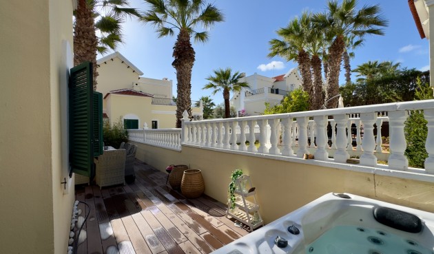 Brukt - Villa -
Orihuela Costa - Costa Blanca