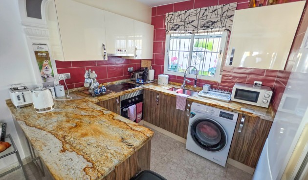 Brukt - Villa -
Villamartin - Costa Blanca