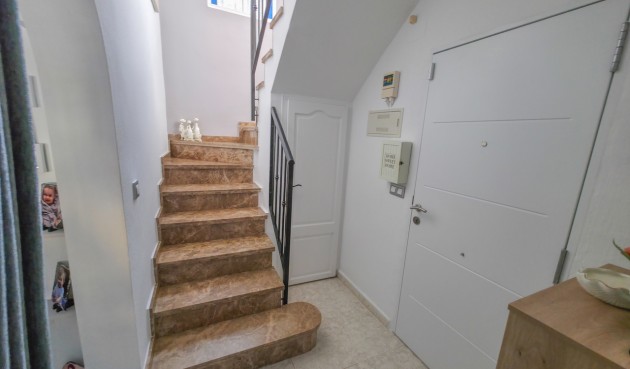 Brukt - Villa -
Villamartin - Costa Blanca