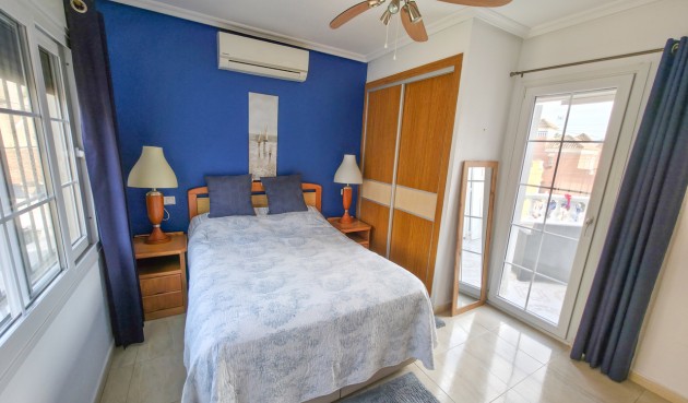 Brukt - Villa -
Villamartin - Costa Blanca