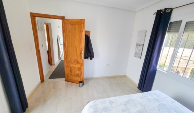 Brukt - Villa -
Villamartin - Costa Blanca