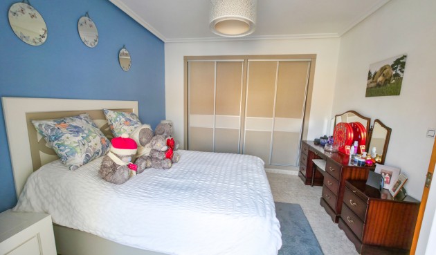 Brukt - Villa -
Villamartin - Costa Blanca