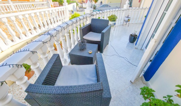 Brukt - Villa -
Villamartin - Costa Blanca