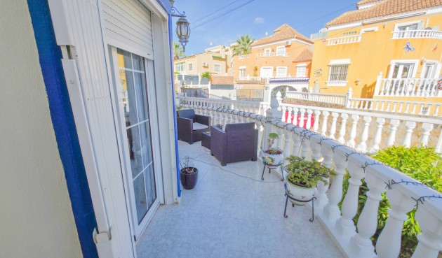 Brukt - Villa -
Villamartin - Costa Blanca