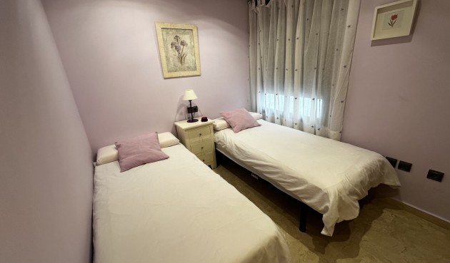 Återförsäljning - Apartment -
Guardamar del Segura - Costa Blanca