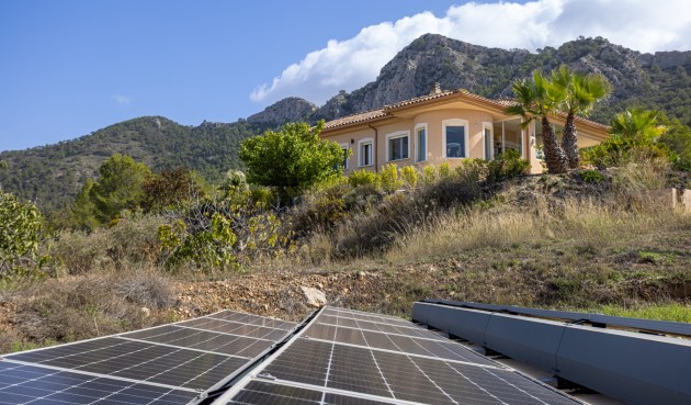 Brukt - Villa -
La Zarza - Inland