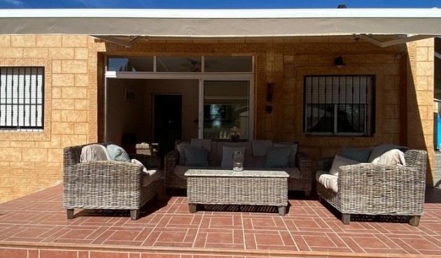 Brukt - Villa -
Albatera - Campo De Albatera