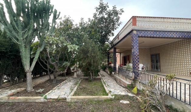 Brukt - Villa -
Elche - Costa Blanca