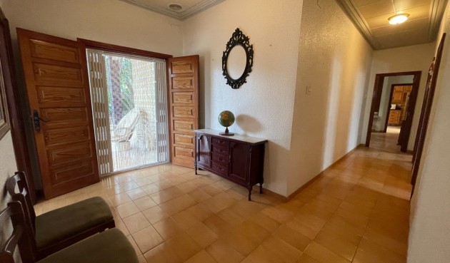 Brukt - Villa -
Elche - Costa Blanca