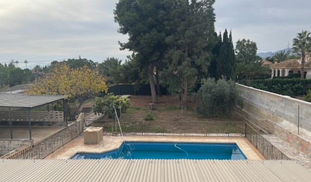 Brukt - Villa -
Elche - Costa Blanca