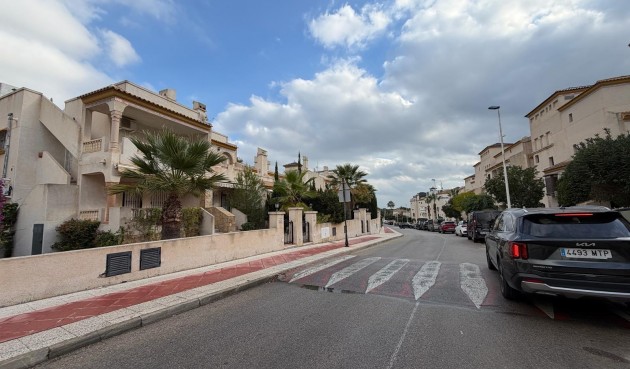 Brukt - Apartment -
Orihuela Costa - Las Ramblas