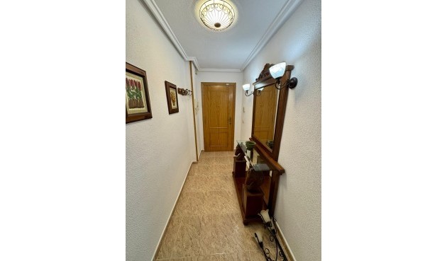 Brukt - Apartment -
Torrevieja - Centro