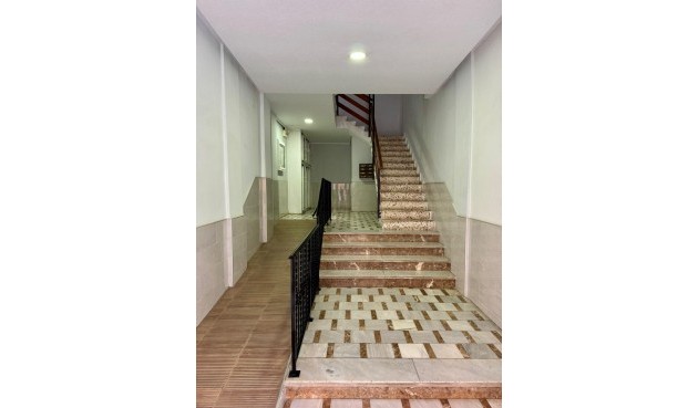 Brukt - Apartment -
Torrevieja - Centro