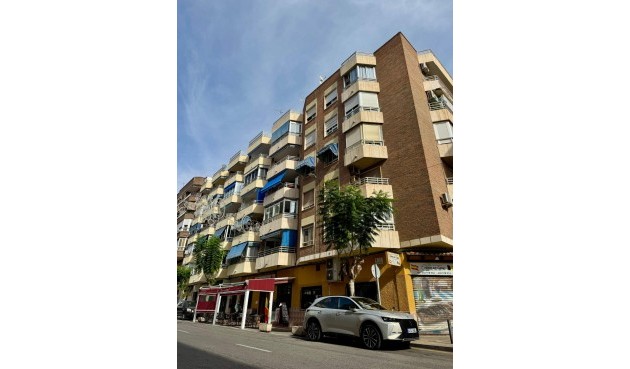 Brukt - Apartment -
Torrevieja - Centro