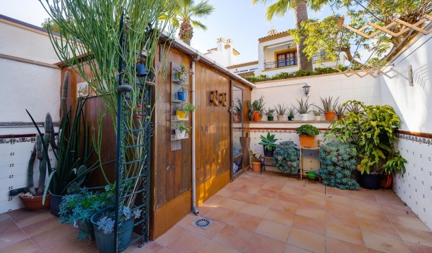 Brukt - Villa -
Orihuela Costa - Costa Blanca