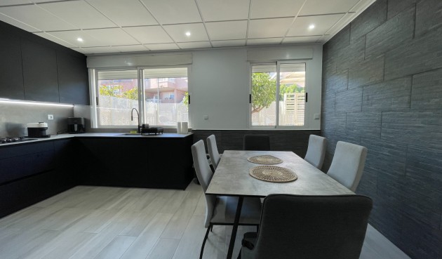 Brukt - Town House -
Algorfa - Inland