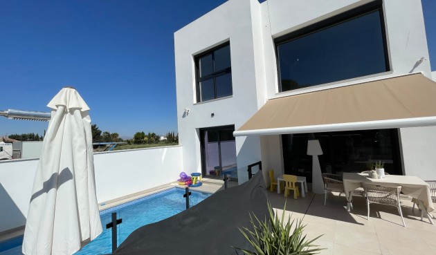 Brukt - Villa -
Formentera del Segura - Costa Blanca