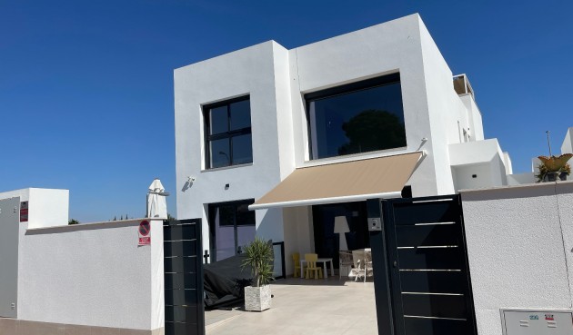 Brukt - Villa -
Formentera del Segura - Costa Blanca
