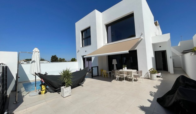 Brukt - Villa -
Formentera del Segura - Costa Blanca