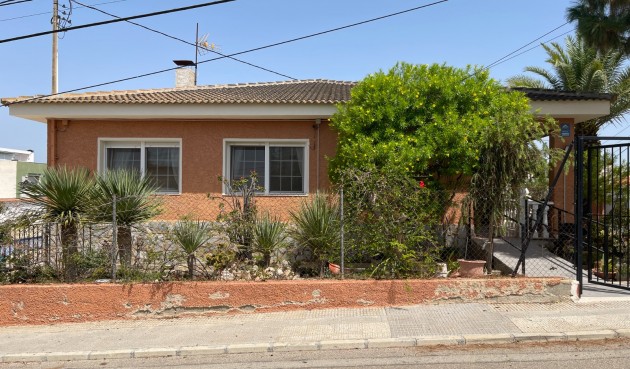 Brukt - Villa -
Benijofar - Costa Blanca