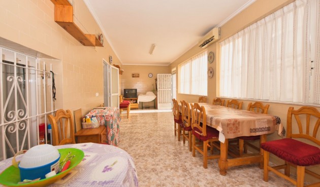 Brukt - Villa -
Benijofar - Costa Blanca