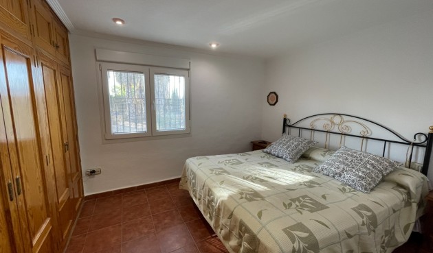 Reventa - Villa -
Crevillent - Inland