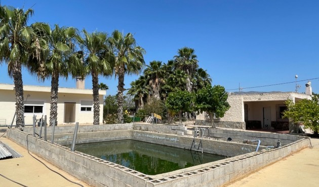 Reventa - Villa -
Crevillent - Inland