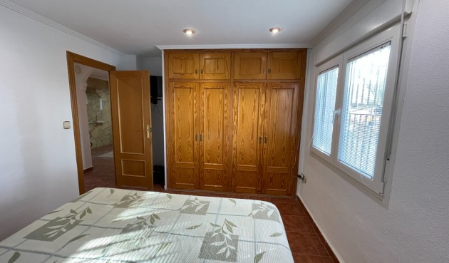 Reventa - Villa -
Crevillent - Inland